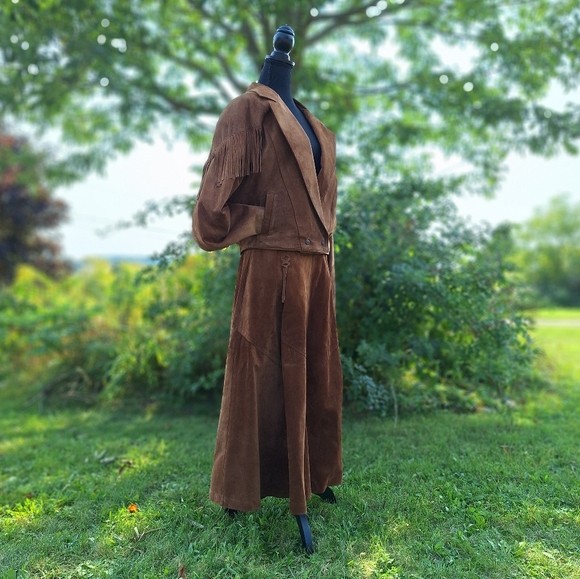 (10) Vintage Suede Leather Pleated Maxi Skirt, The Olde Hide House - Picture 12 of 16